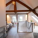 Aan De Koningsmuur Bed & Breakfast Dieren