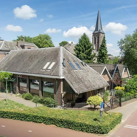 לינה וארוחת בוקר Aan De Koningsmuur *