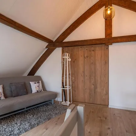 Aan De Koningsmuur B&B 디렌